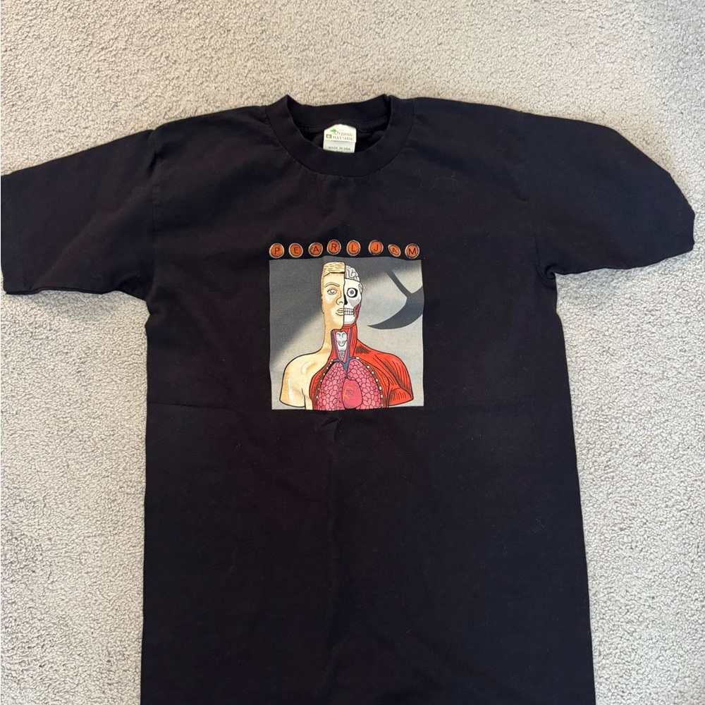 Pearl Jam shirt